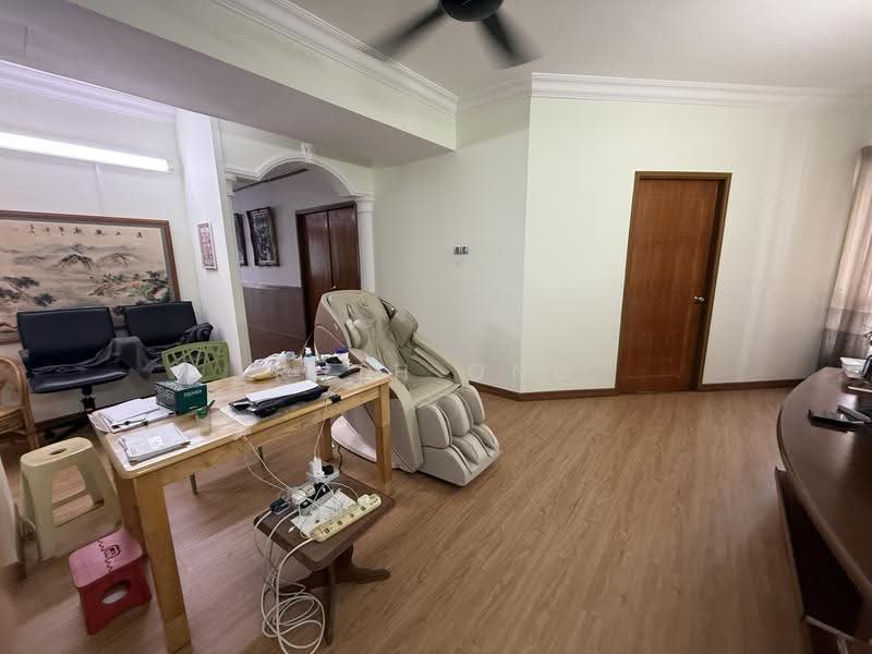Kondominium untuk Dijual di The Regency Condominium - Ruth Ong - Living Room - PropertyGuru.com.my