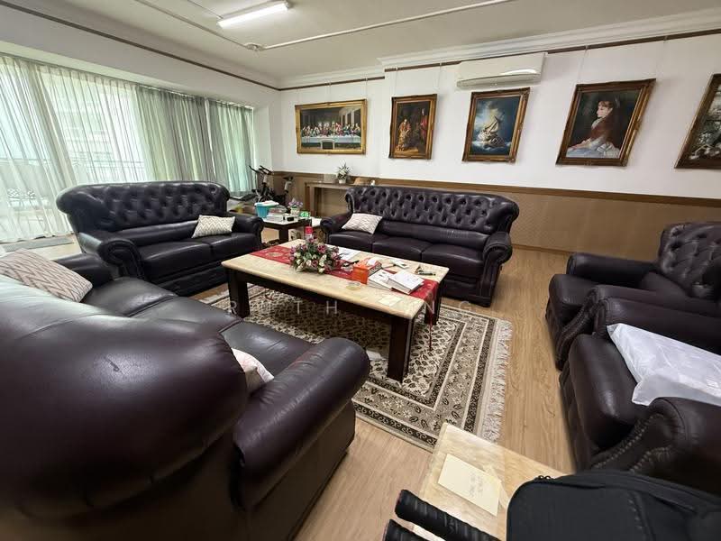 Kondominium untuk Dijual di The Regency Condominium - Ruth Ong - Living Room - PropertyGuru.com.my
