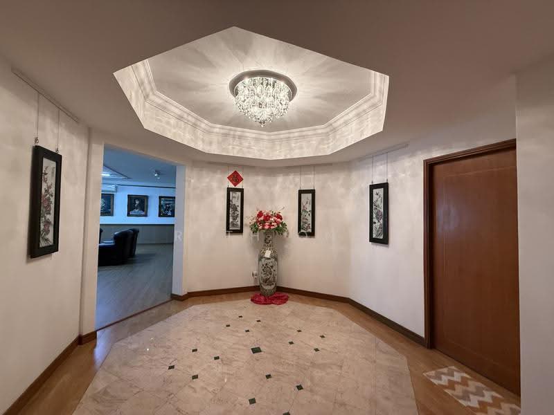 Kondominium untuk Dijual di The Regency Condominium - Ruth Ong - Entrance - PropertyGuru.com.my