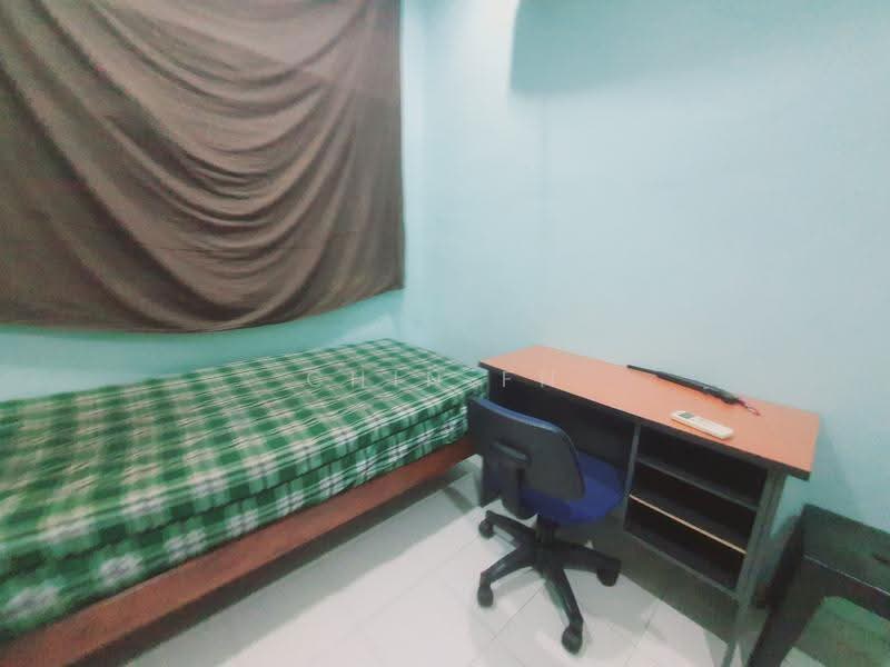 2-storey Terraced House for Sale in Taman Angkasa Nuri (Durian Tunggal) - CHIN FN - Bedroom - PropertyGuru.com.my