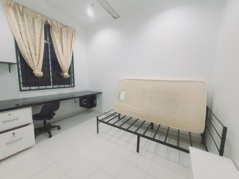 2-storey Terraced House for Sale in Taman Angkasa Nuri (Durian Tunggal) - CHIN FN - Study - PropertyGuru.com.my