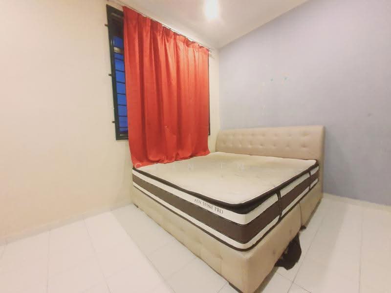 2-storey Terraced House for Sale in Taman Angkasa Nuri (Durian Tunggal) - CHIN FN - Bedroom - PropertyGuru.com.my