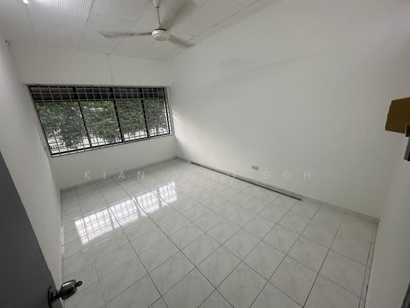 Shop / Office for Rent in Taman Ungku Tun Aminah (Skudai) - Kian Seng Goh - Interior - PropertyGuru.com.my
