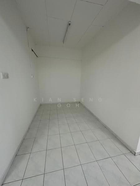Shop / Office for Rent in Taman Ungku Tun Aminah (Skudai) - Kian Seng Goh - Interior - PropertyGuru.com.my