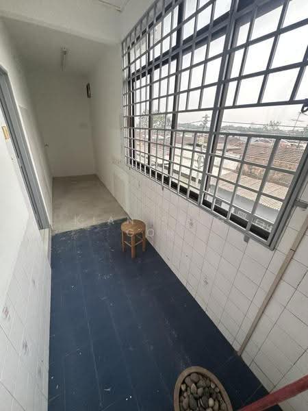 Shop / Office for Rent in Taman Ungku Tun Aminah (Skudai) - Kian Seng Goh - Balcony - PropertyGuru.com.my