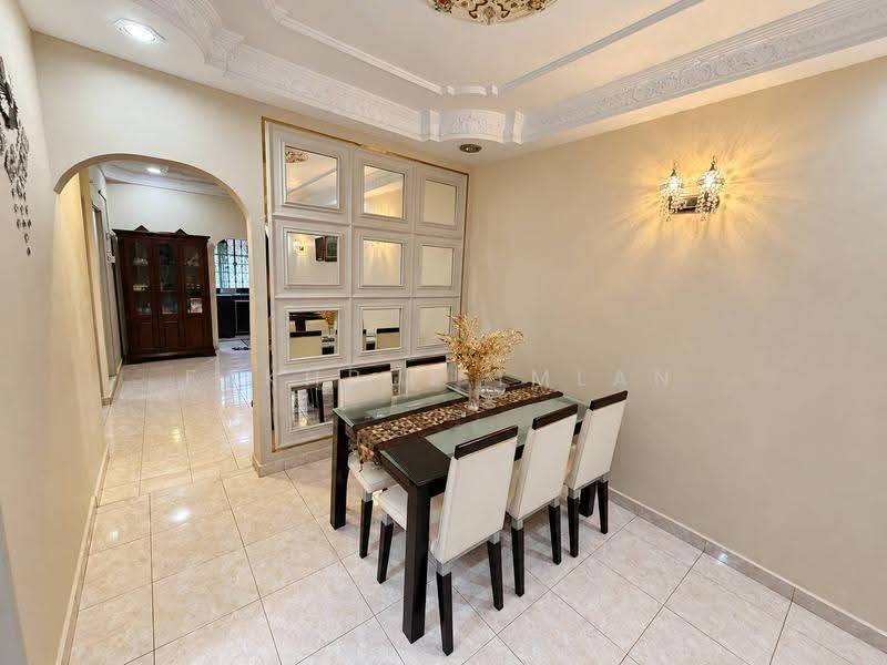 1-storey Terraced House for Sale in Taman Megah Ria (Masai) - Fakhrul Imlan - Dining Room - PropertyGuru.com.my