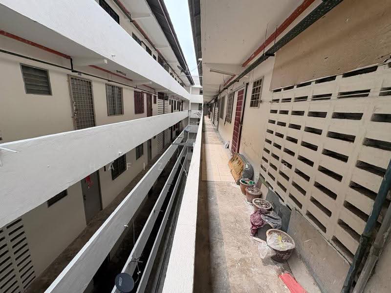 Apartment for Sale at Taman Bunga Raya, Bukit Beruntung - Hafiz Yaacob - Exterior - PropertyGuru.com.my