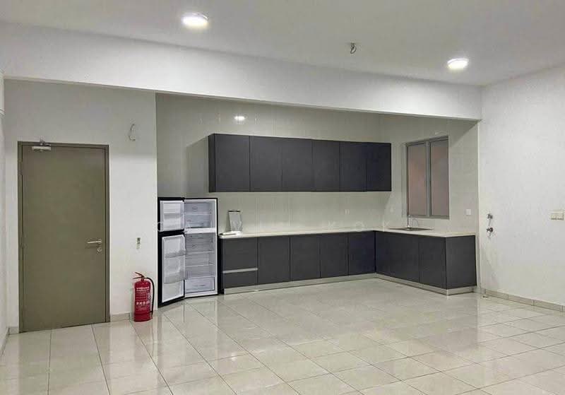 Apartment for Sale at Idaman Abadi - Calvin Kok - Kitchen - PropertyGuru.com.my