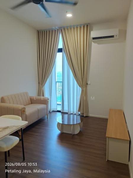 Kediaman Servis untuk Disewa di The Mate @ Damansara Jaya - Lesli Yim - Living Room - PropertyGuru.com.my