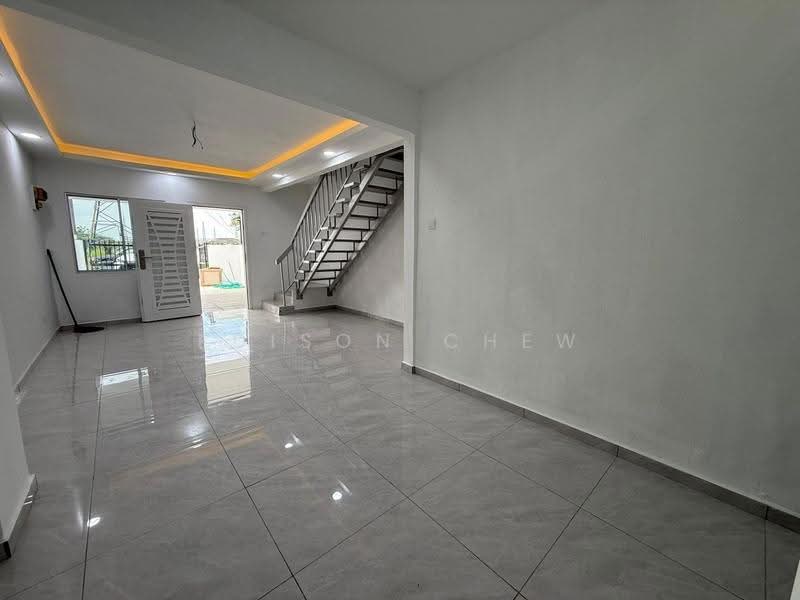 2-storey Terraced House for Sale in Taman Puteri Wangsa (Ulu Tiram) - EDISON CHEW - PropertyGuru.com.my