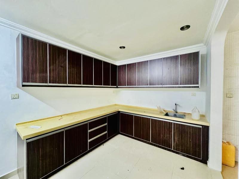 Rumah Teres untuk Dijual di Sungai Buloh (Selangor) - Zimir Shah - Kitchen - PropertyGuru.com.my