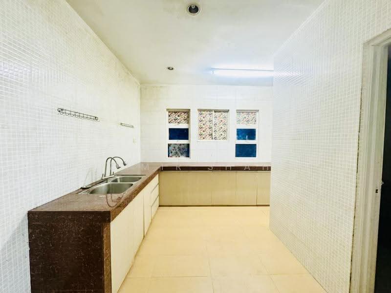 Rumah Teres untuk Dijual di Sungai Buloh (Selangor) - Zimir Shah - Kitchen - PropertyGuru.com.my