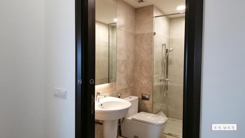 Service Residence for Sale at Straits Quay (The Suites at Waterside) - Ang En Wen - Bathroom - PropertyGuru.com.my