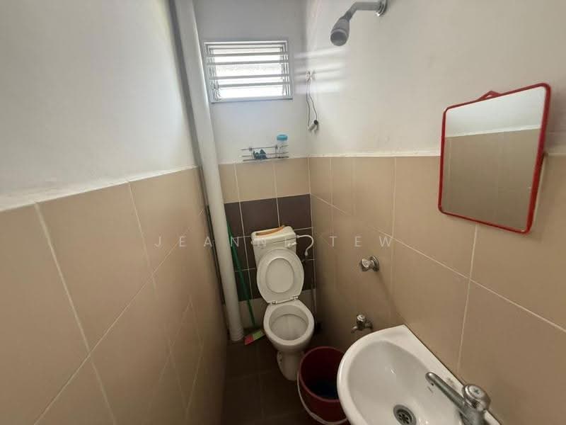 2-storey Terraced House for Sale in Taman Lagenda Putra (Kulai) - Jeanne Tew - Bathroom - PropertyGuru.com.my