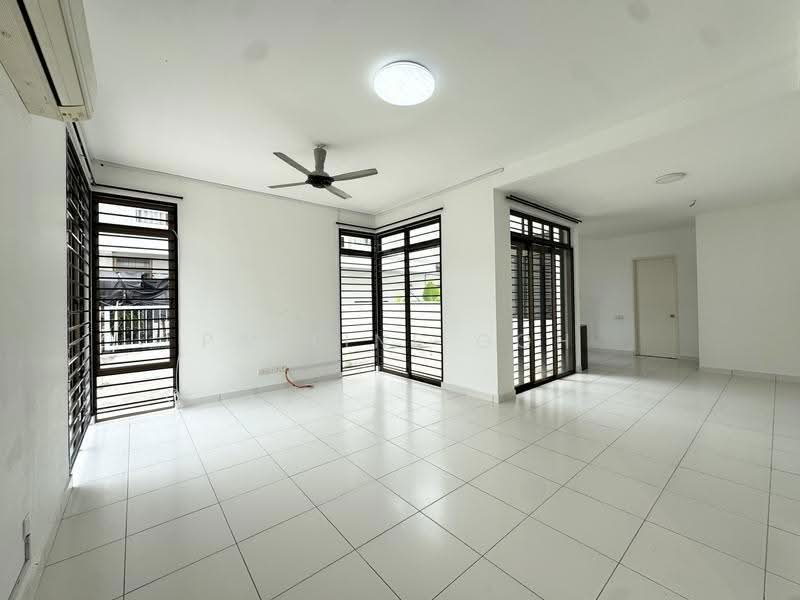 Cluster House for Sale in Setia Tropika (Johor Bahru) - Pauline Goh - Living Room - PropertyGuru.com.my