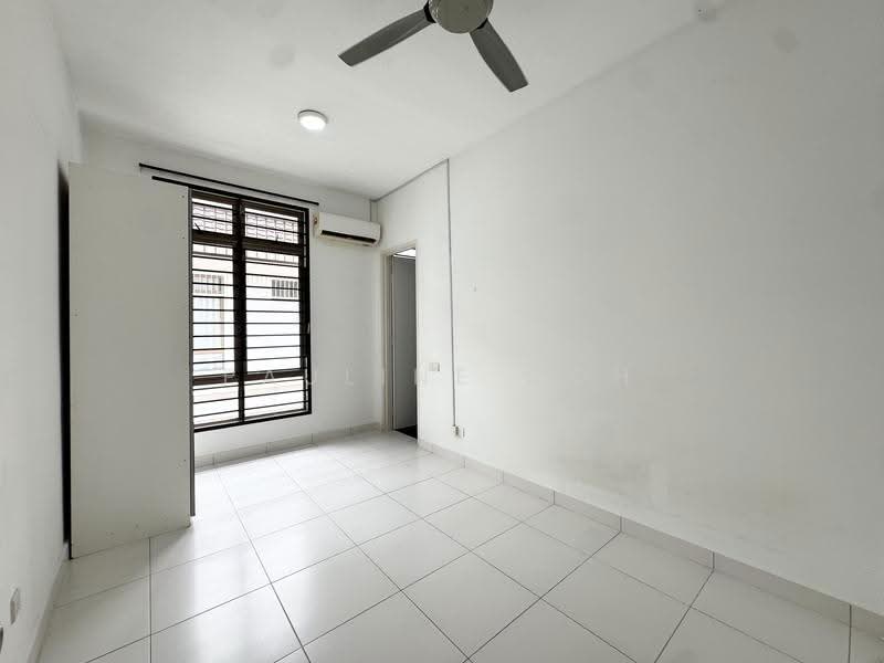 Cluster House for Sale in Setia Tropika (Johor Bahru) - Pauline Goh - Interior - PropertyGuru.com.my
