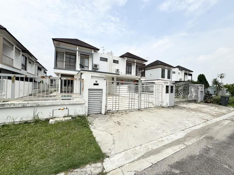 Cluster House for Sale in Setia Tropika (Johor Bahru) - Pauline Goh - Exterior - PropertyGuru.com.my