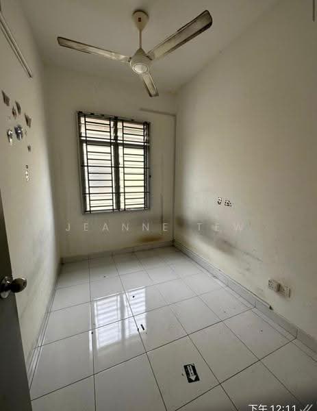 2-storey Terraced House for Sale in Taman Lagenda Putra (Kulai) - Jeanne Tew - Bedroom - PropertyGuru.com.my