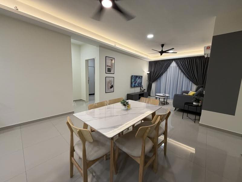 Kediaman Servis untuk Disewa di D'Clover Residences - Alan Chia - Living Room - PropertyGuru.com.my