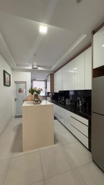 2-storey Terraced House for Sale in Seksyen U13 (Setia Alam) - Chloe Tan - Kitchen - PropertyGuru.com.my