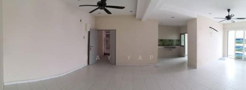 Kondominium untuk Dijual di The Golden Triangle Condominium - Ray Yap - Living Room - PropertyGuru.com.my