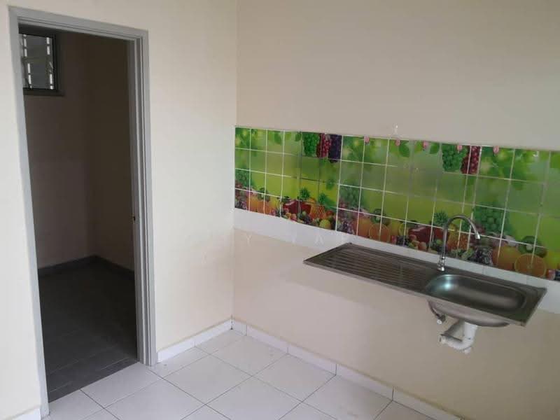Kondominium untuk Dijual di The Golden Triangle Condominium - Ray Yap - Kitchen - PropertyGuru.com.my