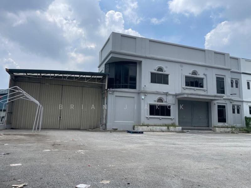 Warehouse for Rent in Taman Sains Selangor (Kota Damansara) - Brian JiaKok - Exterior - PropertyGuru.com.my