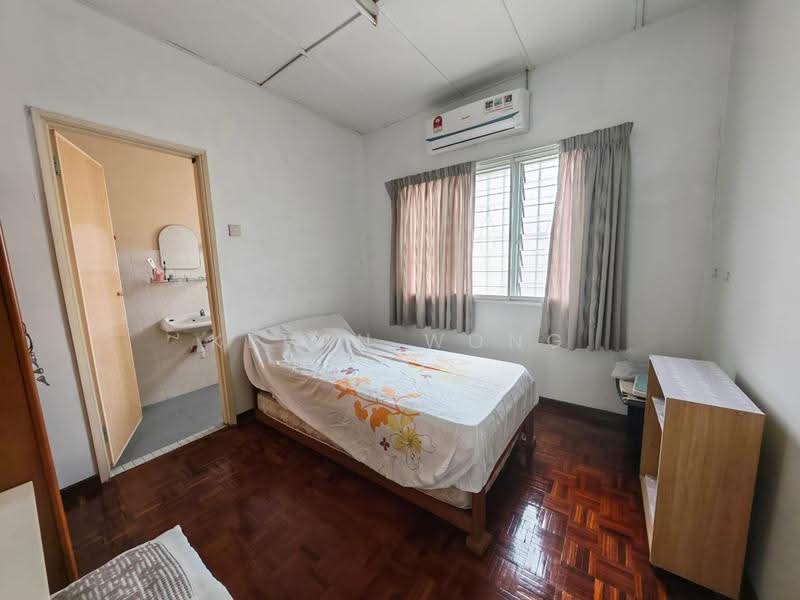 Rumah Teres 2-Tingkat untuk Dijual di Batu Caves (Selangor) - Kevan Wong - Bedroom - PropertyGuru.com.my