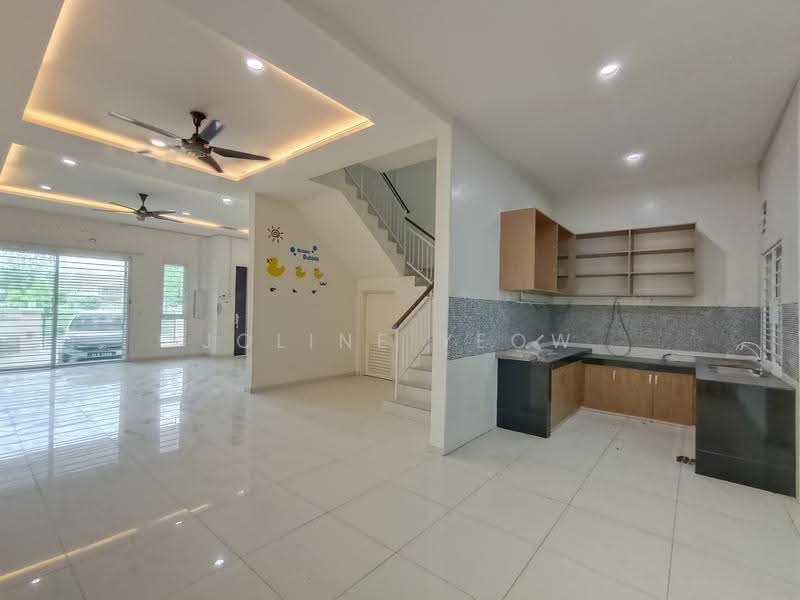2-storey Terraced House for Sale in Ipoh (Perak) - Joline YEOW - Living Room - PropertyGuru.com.my