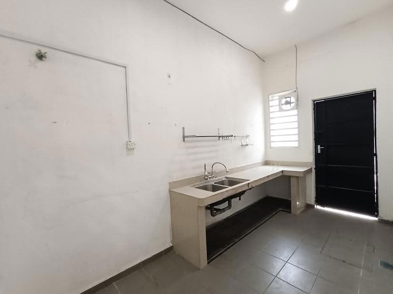 2-storey Terraced House for Sale in Ipoh (Perak) - Joline YEOW - Kitchen - PropertyGuru.com.my