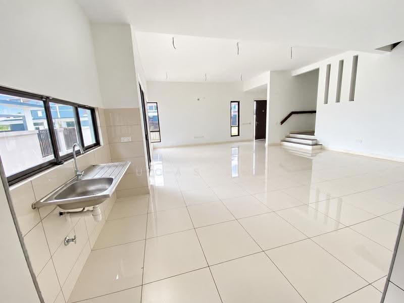 Rumah Berkembar untuk Dijual di Denai Alam (Shah Alam) - Lucas Loh - Living Room - PropertyGuru.com.my