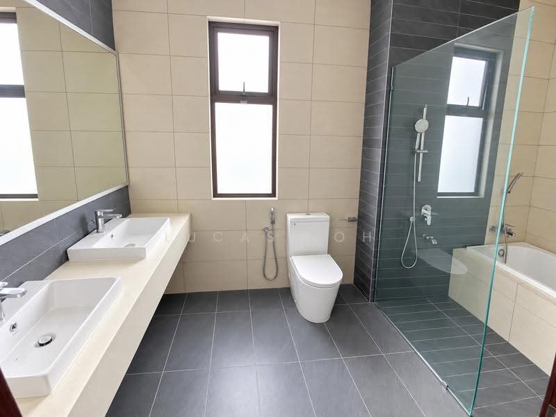 Rumah Berkembar untuk Dijual di Denai Alam (Shah Alam) - Lucas Loh - Bathroom - PropertyGuru.com.my