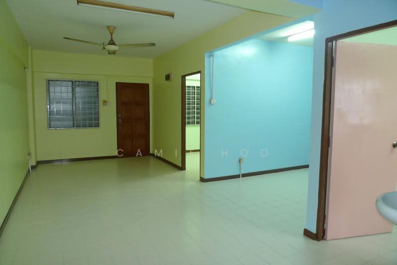 Pangsapuri untuk Dijual di Damai Apartment - Camie Hoo - Living Room - PropertyGuru.com.my
