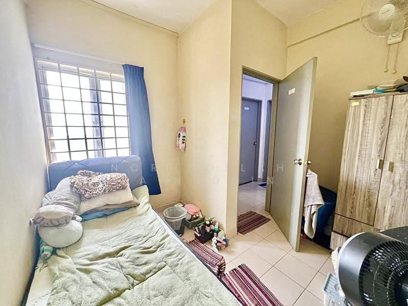 Pangsapuri untuk Dijual di Seri Atria Apartment - NORFADILAH ZAINUDDIN - Bedroom - PropertyGuru.com.my