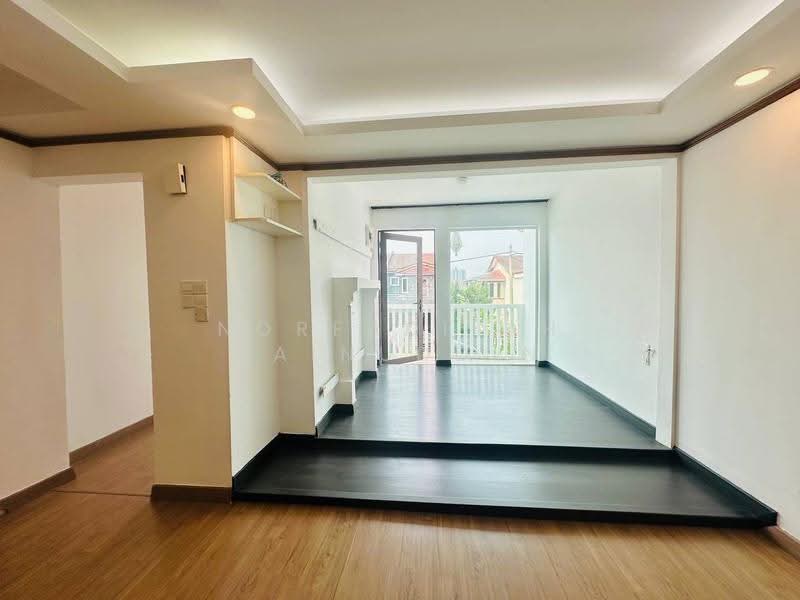 3-storey Terraced House for Sale in Batu Caves (Selangor) - NORFADILAH ZAINUDDIN - Living Room - PropertyGuru.com.my