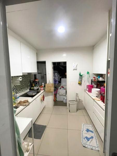 Kediaman Servis untuk Disewa di Utropolis Suites 1 - Josephine Chou - Kitchen - PropertyGuru.com.my