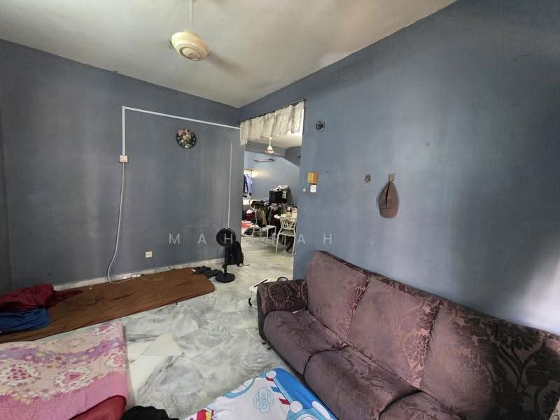 2-storey Terraced House for Sale in Bandar Baru Bangi (Selangor) - Mahirah . - Living Room - PropertyGuru.com.my