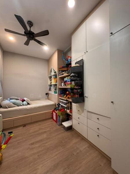 Kondominium untuk Dijual di The Riyang - Camie Hoo - Bedroom - PropertyGuru.com.my