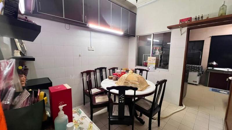 Terraced House for Sale in Taman Pinggiran Usj (Subang Jaya) - Mahirah . - Kitchen - PropertyGuru.com.my
