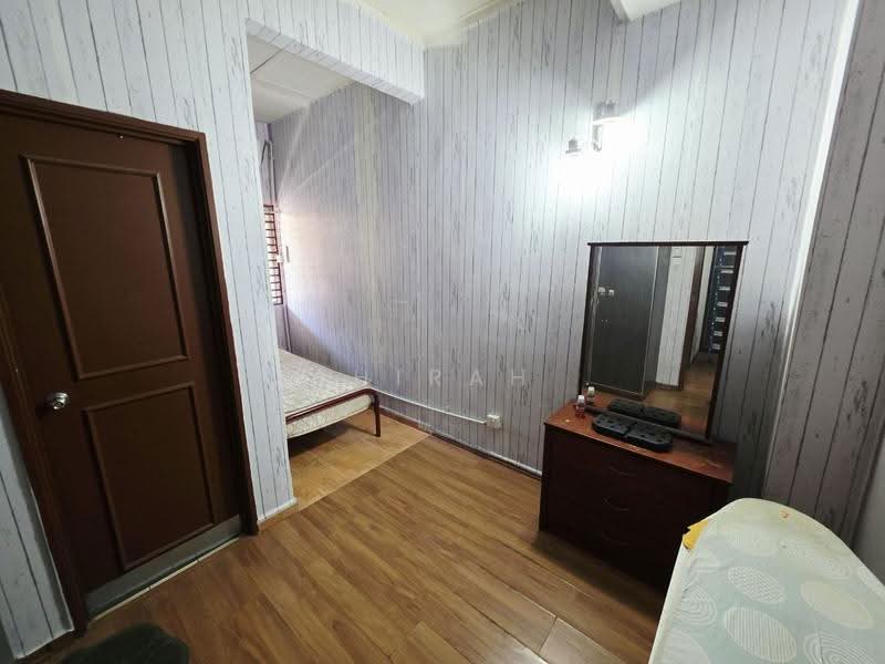 Rumah Teres untuk Dijual di Taman Pinggiran Usj (Subang Jaya) - Mahirah . - Bedroom - PropertyGuru.com.my