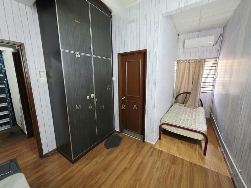 Rumah Teres untuk Dijual di Taman Pinggiran Usj (Subang Jaya) - Mahirah . - Bedroom - PropertyGuru.com.my
