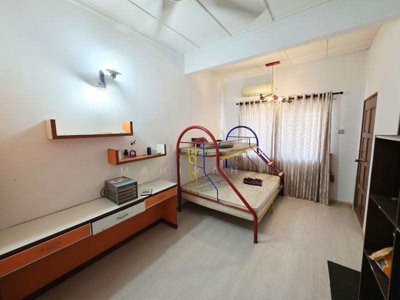 Rumah Teres untuk Dijual di Taman Pinggiran Usj (Subang Jaya) - Mahirah . - Bedroom - PropertyGuru.com.my