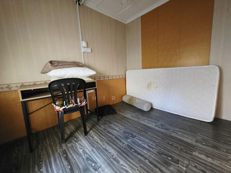 Rumah Teres untuk Dijual di Taman Pinggiran Usj (Subang Jaya) - Mahirah . - Bedroom - PropertyGuru.com.my