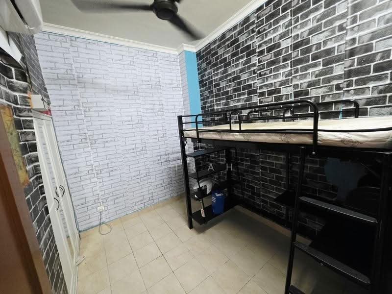 Rumah Teres untuk Dijual di Taman Pinggiran Usj (Subang Jaya) - Mahirah . - Bedroom - PropertyGuru.com.my