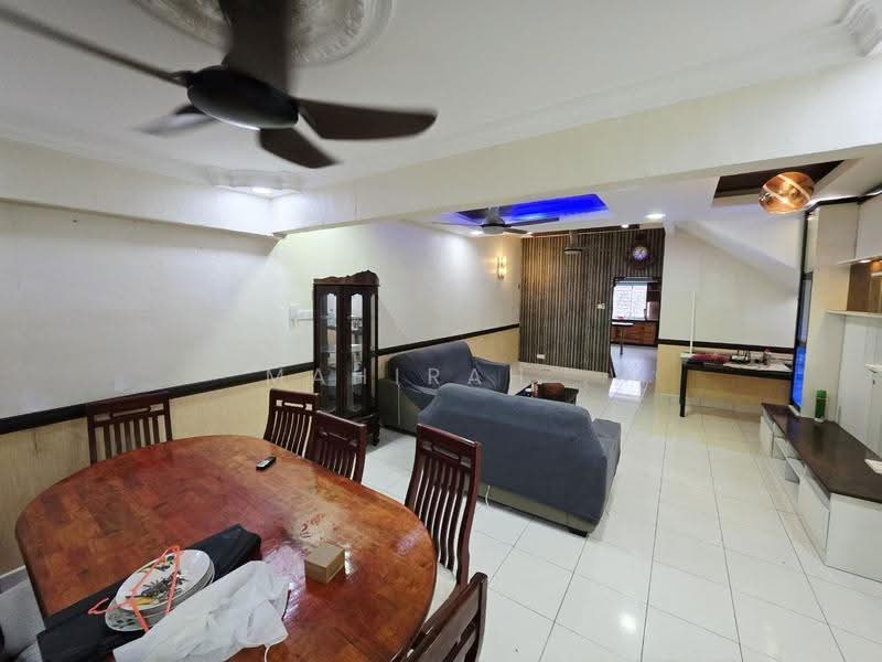 Rumah Teres untuk Dijual di Taman Pinggiran Usj (Subang Jaya) - Mahirah . - Living Room - PropertyGuru.com.my