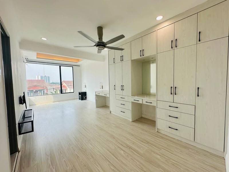 3-storey Terraced House for Sale in Selayang (Selangor) - Shafika Shahidin - Bedroom - PropertyGuru.com.my