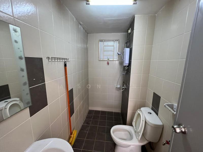 Apartment for Rent at Seri Baiduri - Alson Tan - Bathroom - PropertyGuru.com.my
