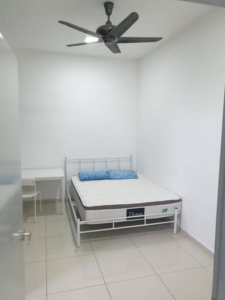 Kondominium untuk Disewa di Iris Residence - Kenny Lai - Bedroom - PropertyGuru.com.my