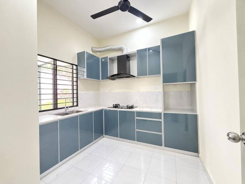 2-storey Terraced House for Sale in Saujana Utama (Puncak Alam) - NORFADILAH ZAINUDDIN - Kitchen - PropertyGuru.com.my