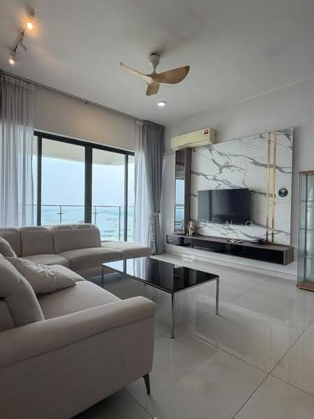 Kondominium untuk Disewa di Royal Strand @ Country Garden Danga Bay - Hong Charng Lee - Living Room - PropertyGuru.com.my
